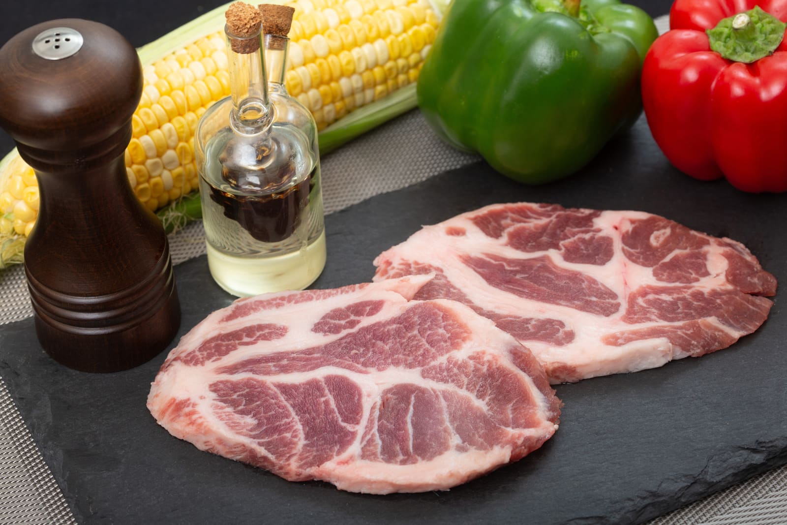 西班牙100%橡樹果黑豚豬梅肉